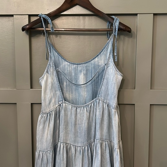 Rails Freya Dress Chambray Tiered Ruffle Spaghetti Strap Tencel Size Medium - Picture 8 of 10